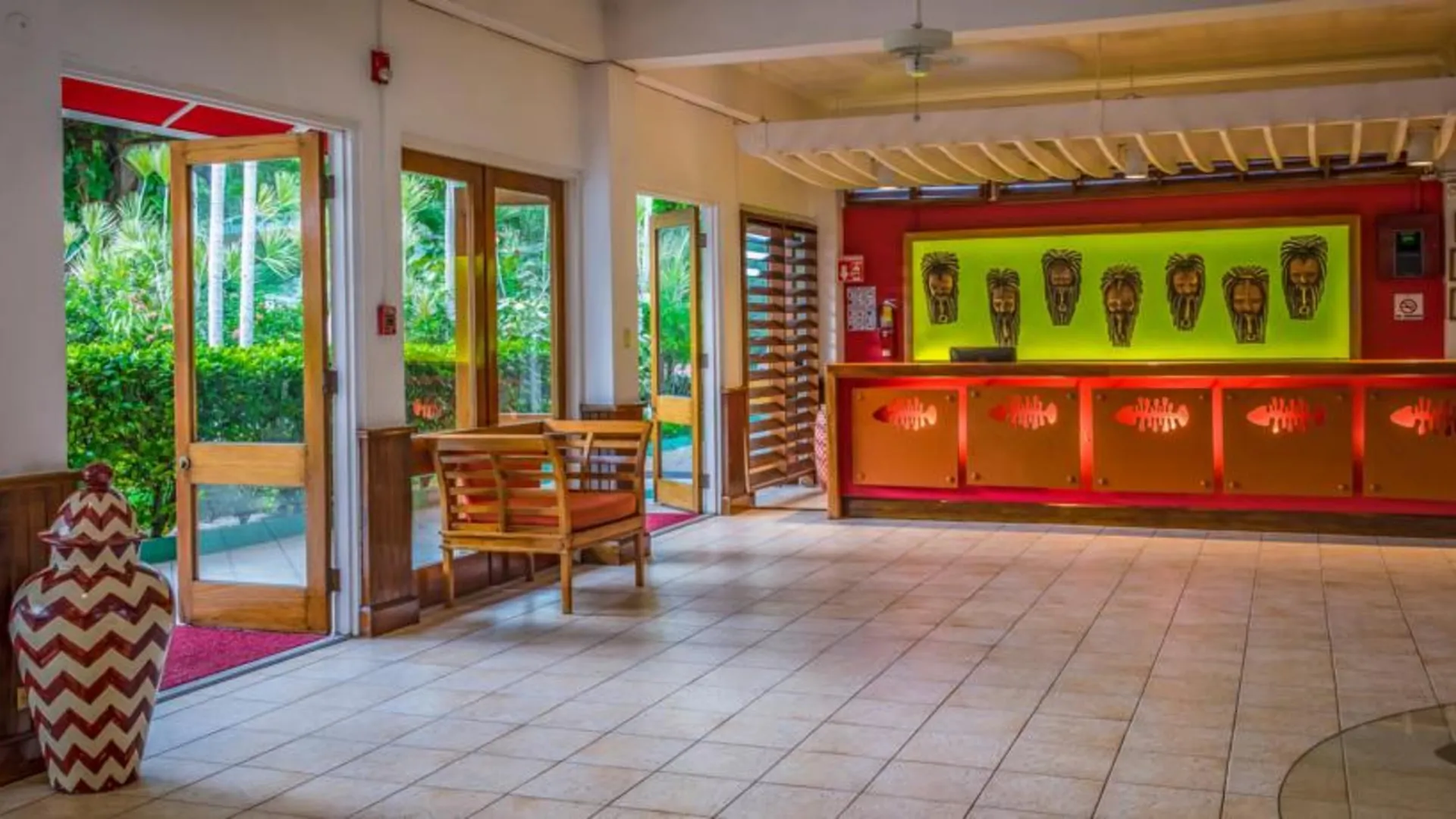 Grand Decameron Montego Beach, A Trademark All-Inclusive Resort Бухта Монтего 3*,