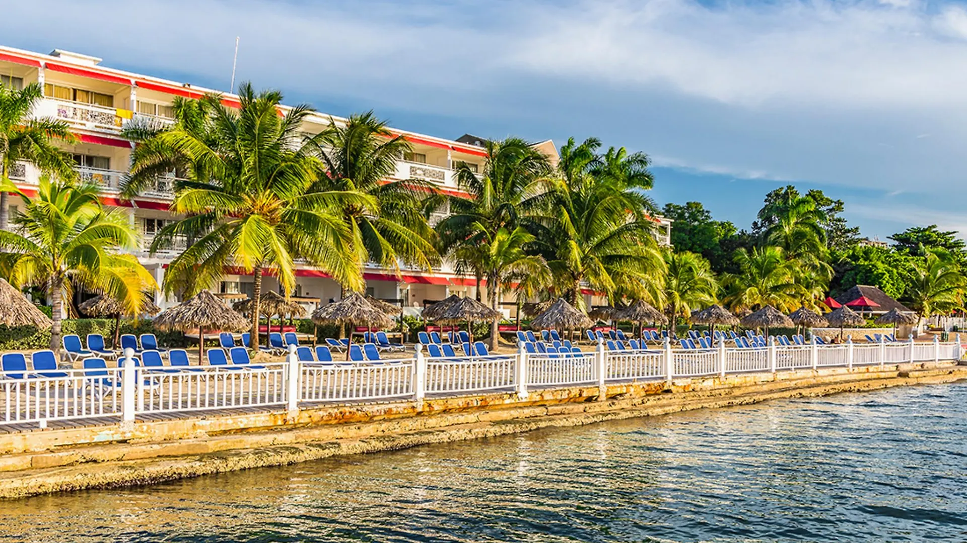 Grand Decameron Montego Beach, A Trademark All-Inclusive Resort Бухта Монтего