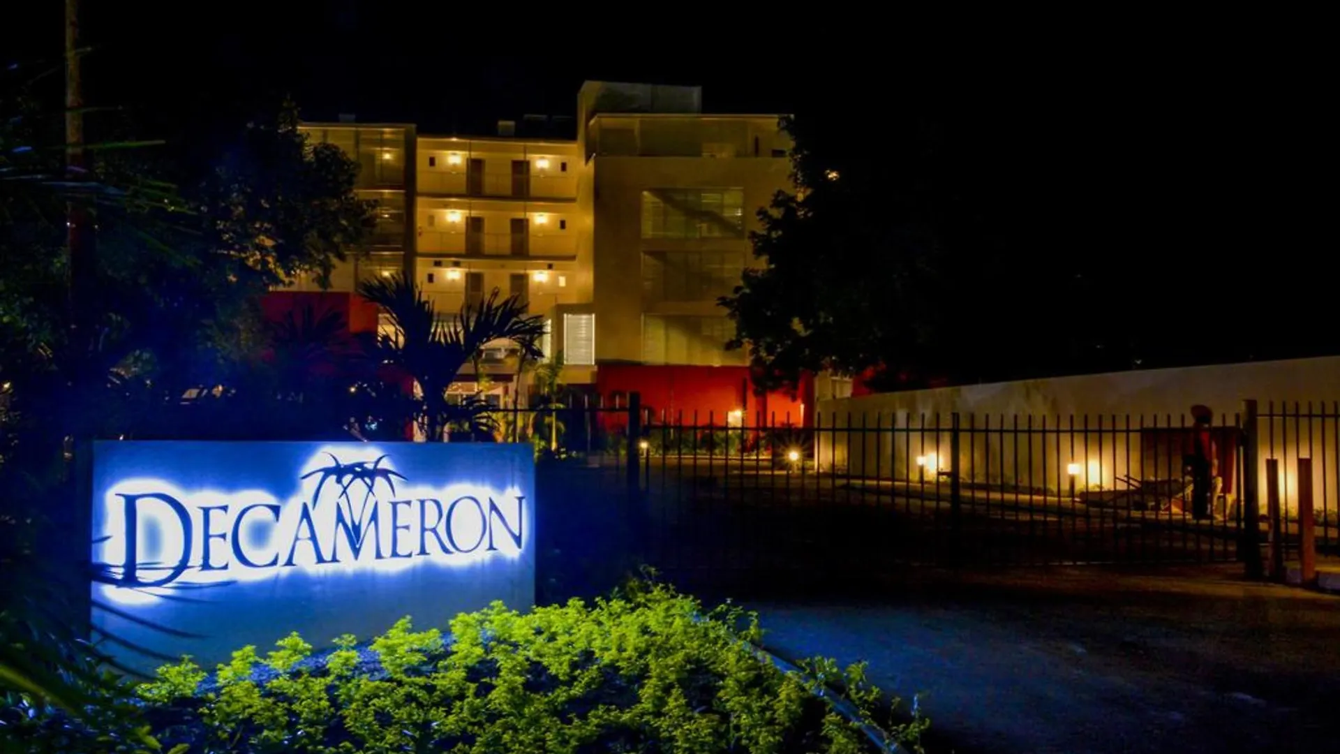 Grand Decameron Montego Beach, A Trademark All-Inclusive Resort Бухта Монтего