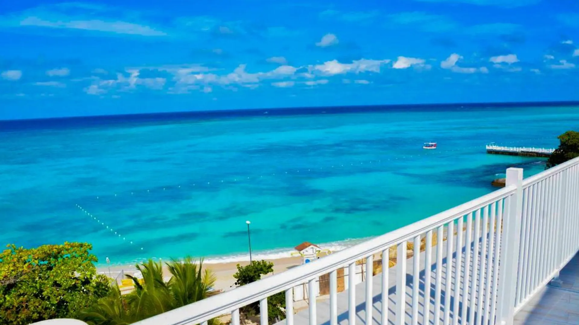 Grand Decameron Montego Beach, A Trademark All-Inclusive Resort Бухта Монтего Ямайка