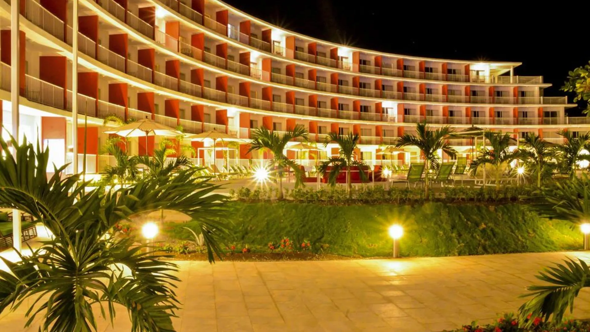 Grand Decameron Montego Beach, A Trademark All-Inclusive Resort Бухта Монтего