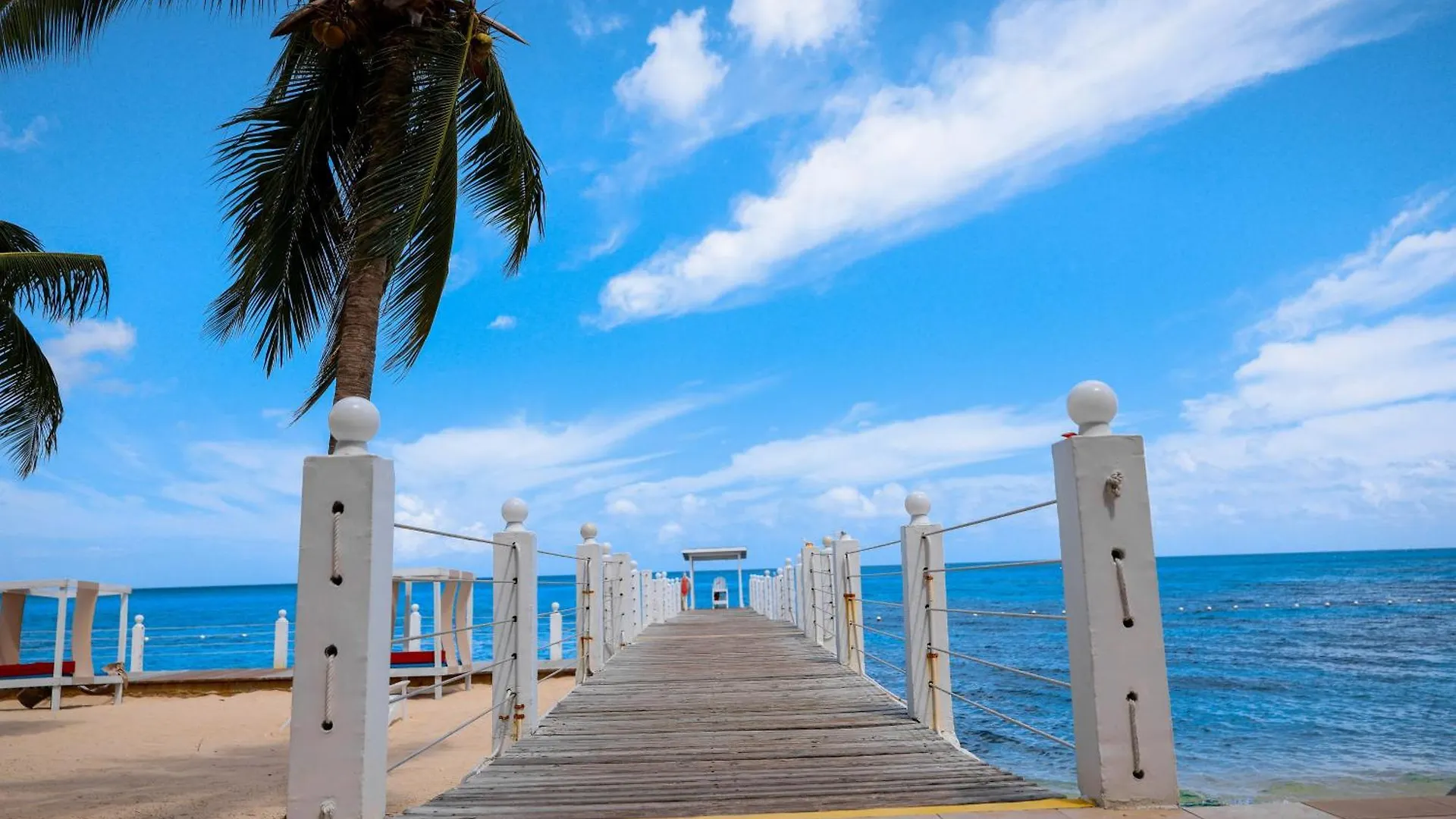 Grand Decameron Montego Beach, A Trademark All-Inclusive Resort Бухта Монтего