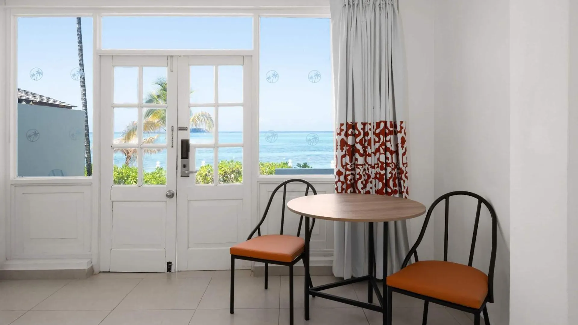 Grand Decameron Montego Beach, A Trademark All-Inclusive Resort Бухта Монтего