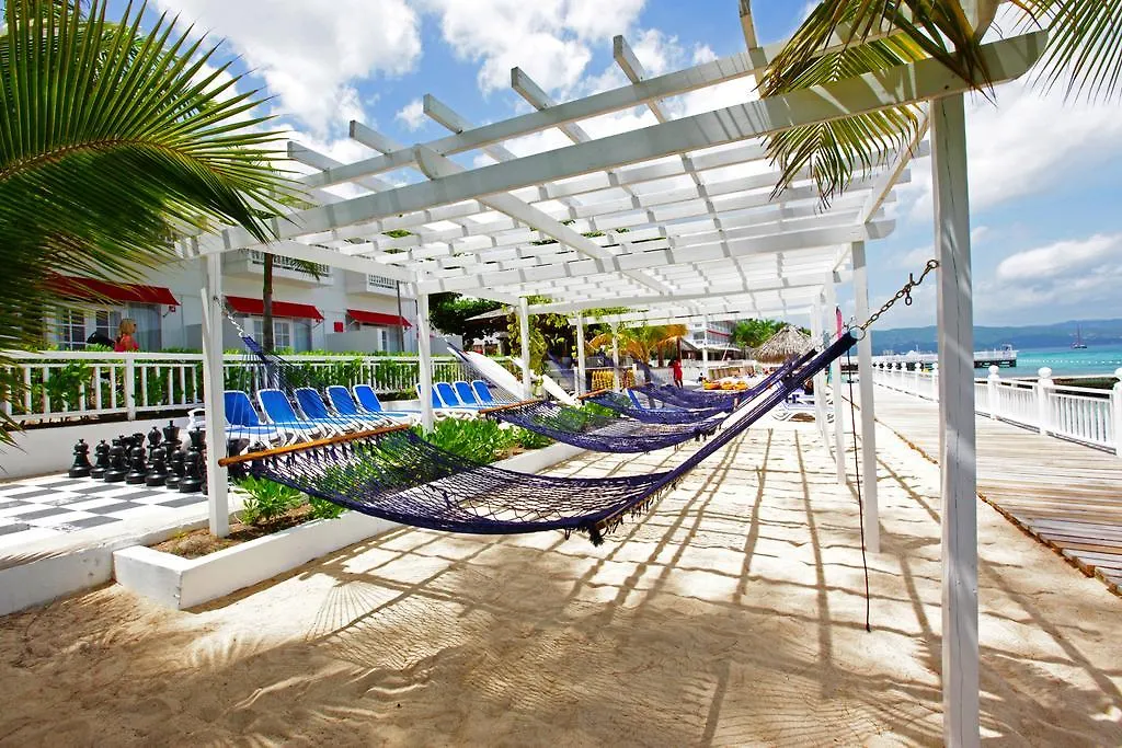 Grand Decameron Montego Beach, A Trademark All-Inclusive Resort Бухта Монтего Ямайка